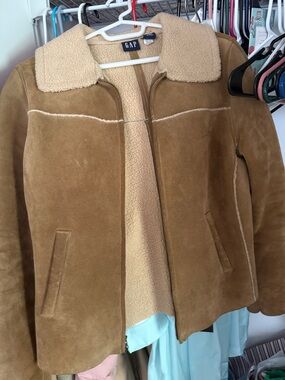 GAP Women’s Brown Suede Teddy-Lined Jacket with Cream Sherpa Collar